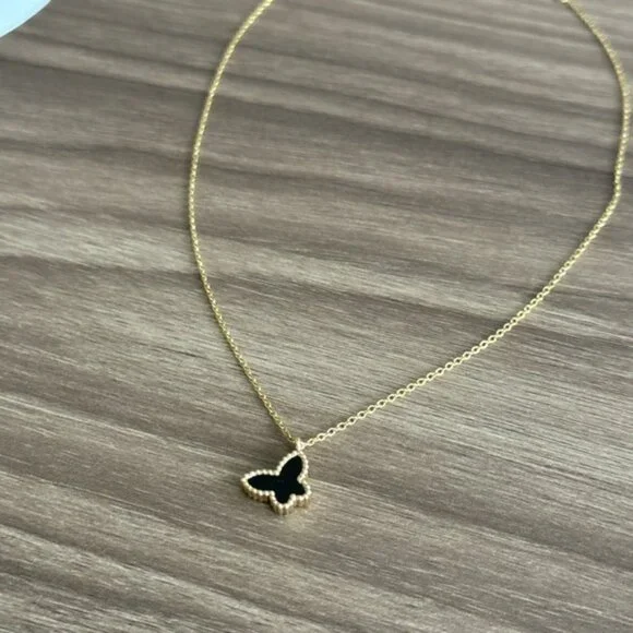 Butterfly Necklace Q287 - Picture 2 of 4